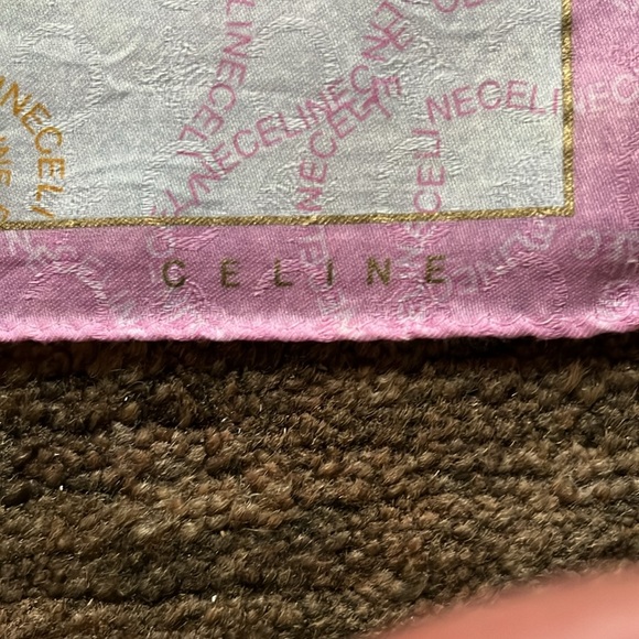 Woman’s scarf by Celine - Picture 9 of 9